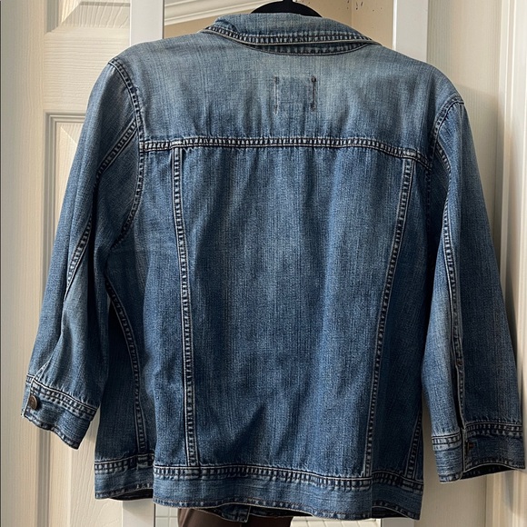 Old Navy Blue Denim Jacket ¾ sleeve cute for spring. - Picture 4 of 4